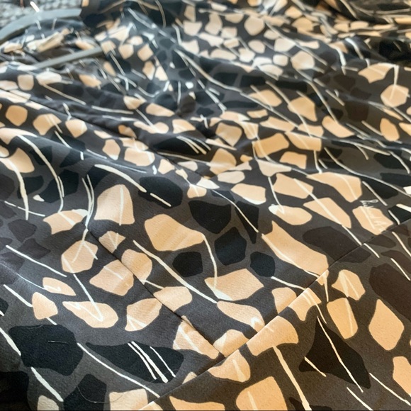 ROBERT ALLAN for H&M Satin Midi Dress in grey, pink, black - Picture 12 of 13